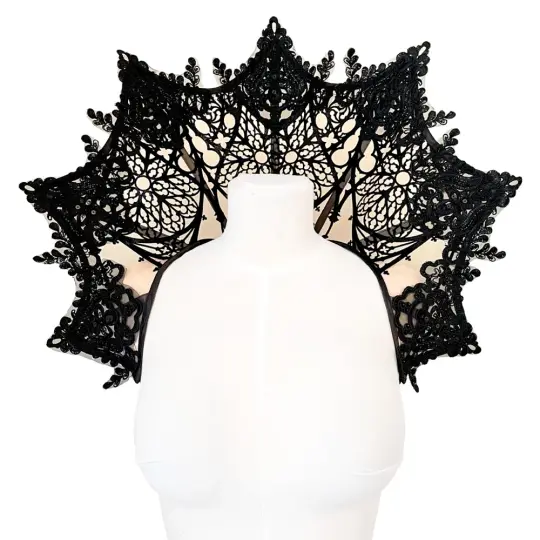 CATHEDRAL VAMPIRE COLLAR / MEDIUM - NUDE