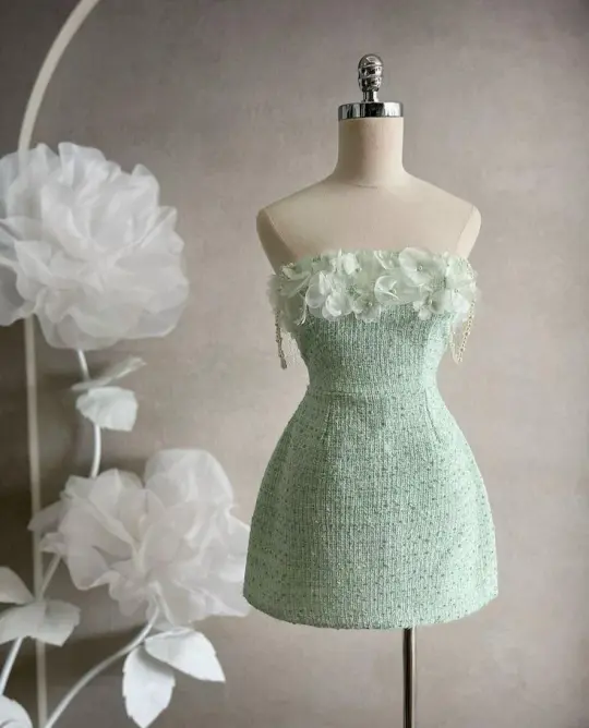 Light green tube top neckline three-dimensional flower waist slimming A-line short skirt homecoming dress R3359