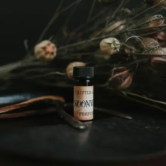 Noonwraith | Artisan Perfume