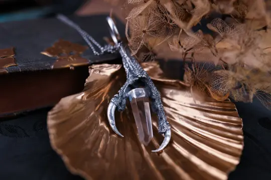 Claws of Divination - One Of A Kind
