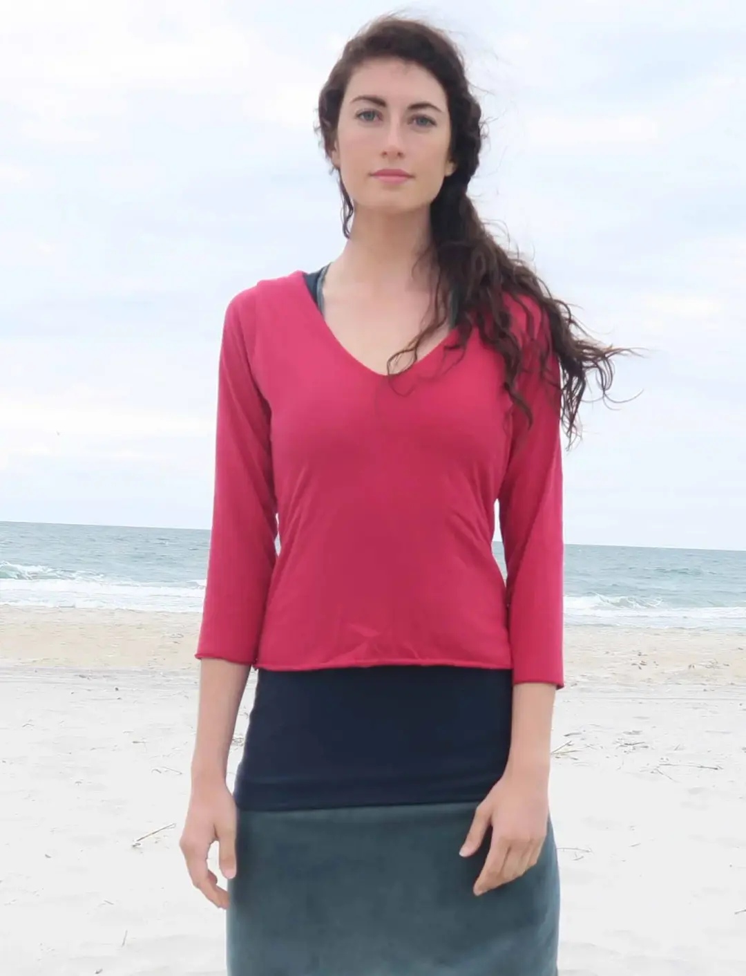 Ava Built-in Bra Simplicity Cropped Shirt