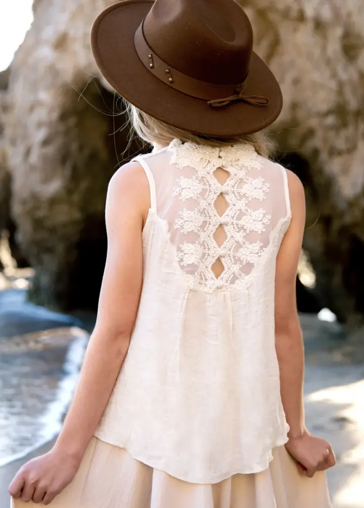Delfinne Top in Ecru