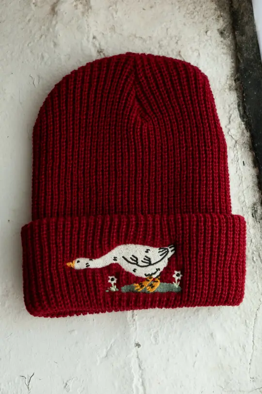 Reaching Shaker Stitch Beanie | Cranberry