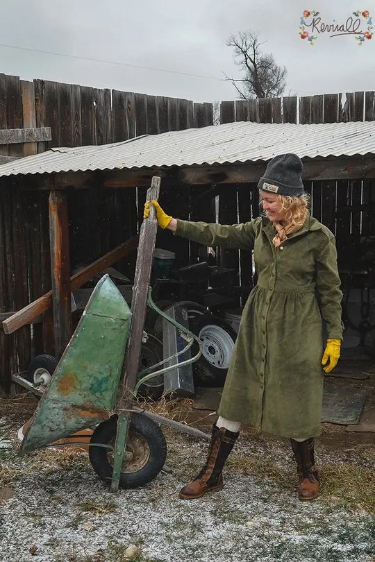 Chore Dress in Moss-2XL
