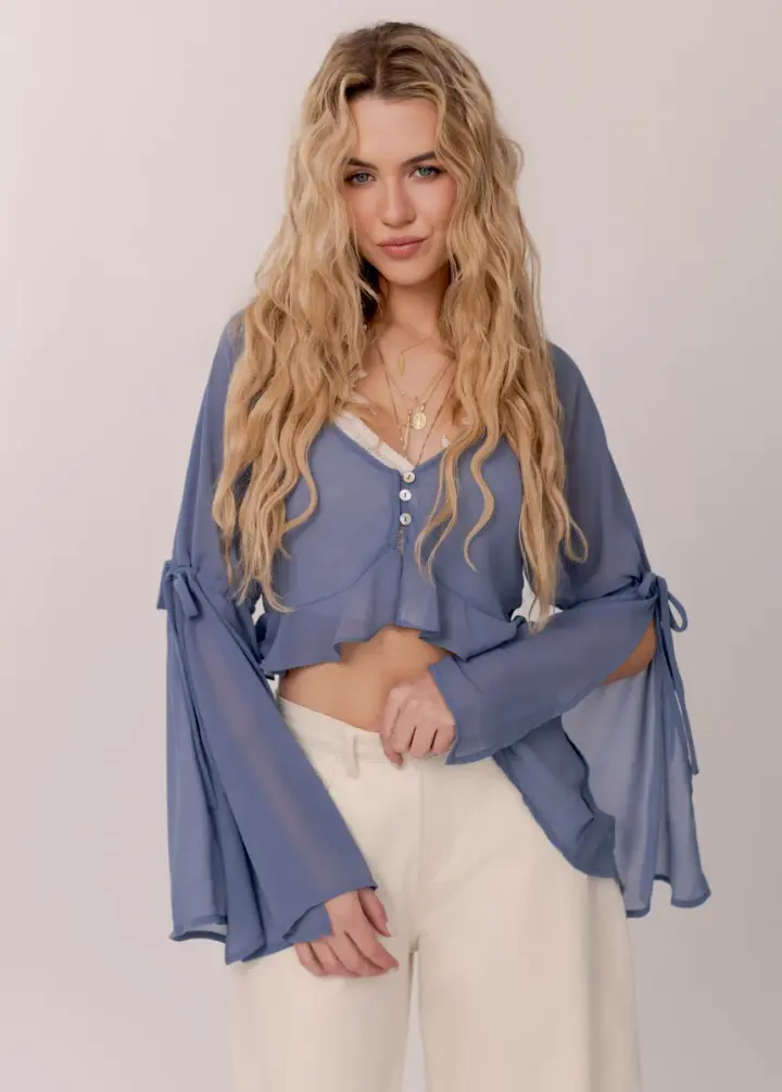 Gwendelina Top in Chambray