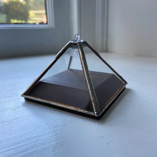 Crystal Topped Pyramid Box, Small no.1