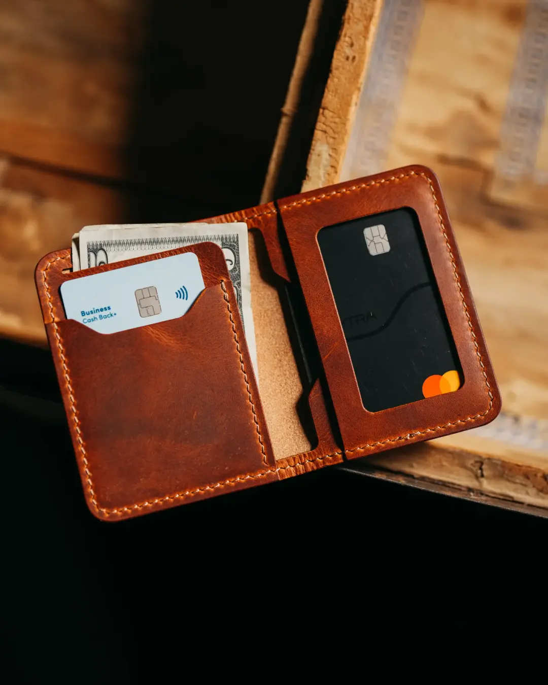 The C2 – Card Wallet (Olmo)