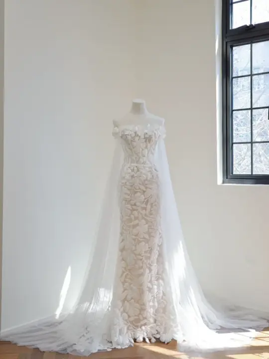 Apricot-colored white floral print off-the-shoulder fitted long ball gown/bridal dress R8499