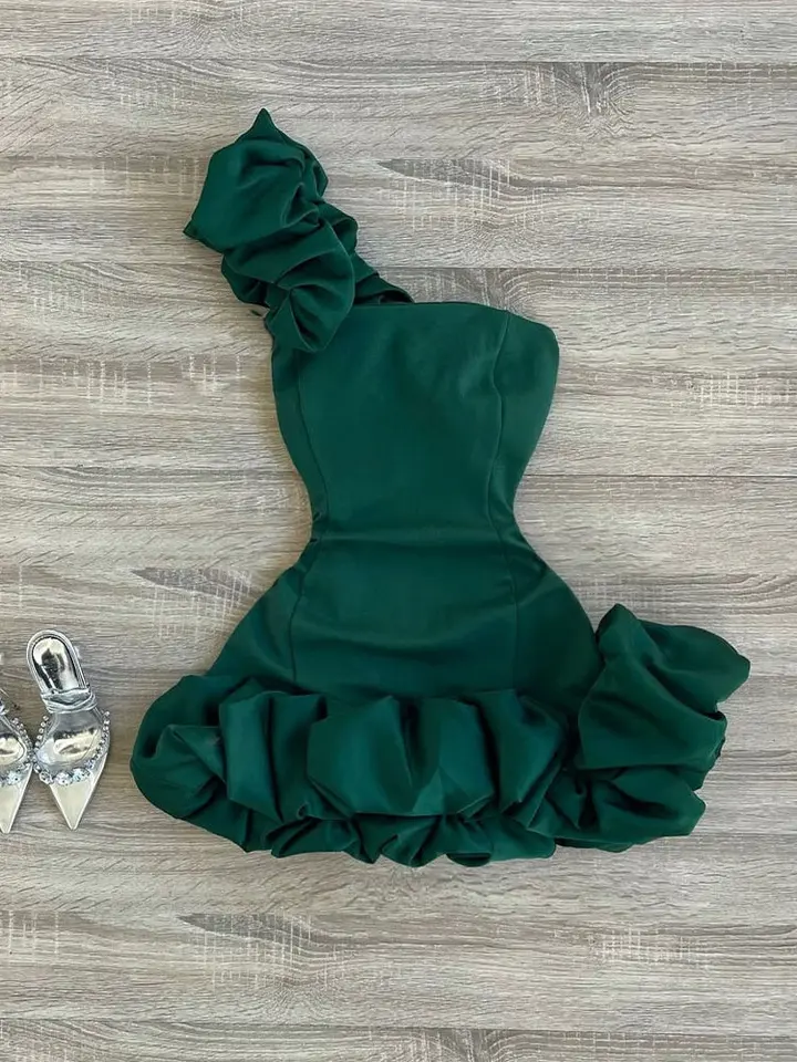 Pure horny sexy ruffled buds fluffy jumpsuit short skirt party small dress high-end women's homecoming dress R3003