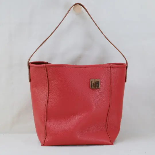 Pebbled  3-panel Single Sling pebbled tomato red