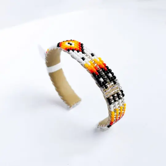 Small White and Silver Navajo Beaded Bracelet