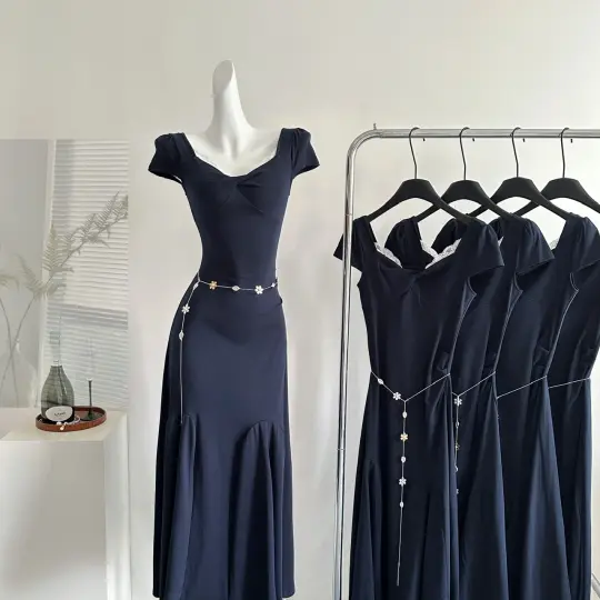 Short-sleeved square-neck dress summer 2025 new French waist slim long skirt R2180