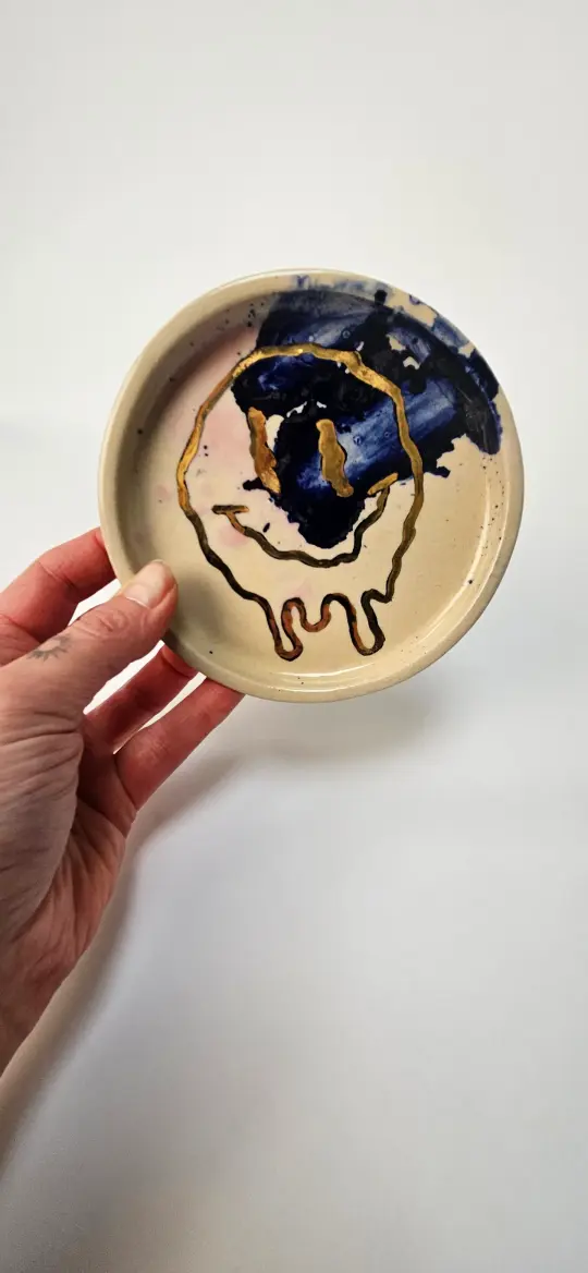 Smiley splash trinket - gold lustre