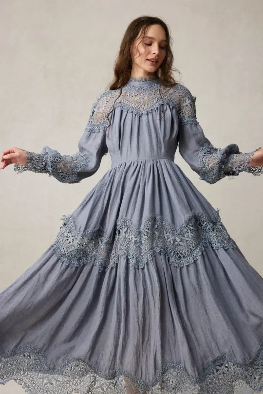 Pearlman 25 | Lace Linen Dress Gown