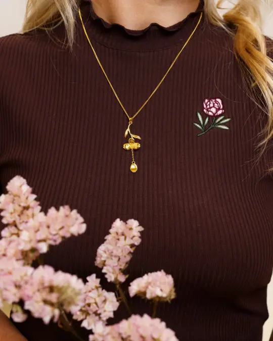 Loves Me Not | Gold Necklace