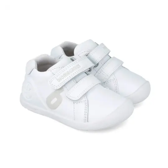 Biogateo Napa White Closed Toe Shoes