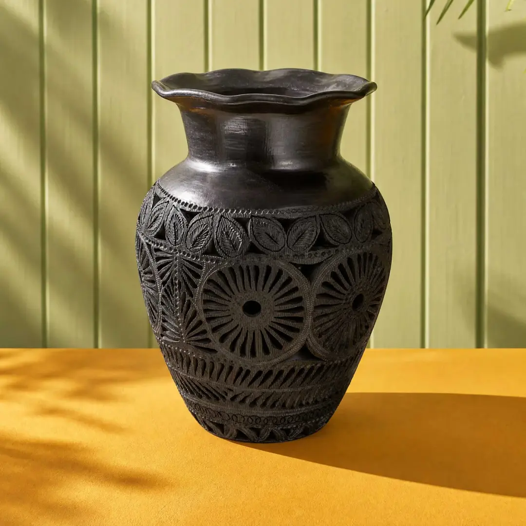 Barro Negro Openwork Vase with Scalloped Rim