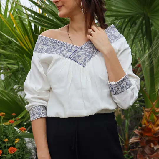Puebla Embroidered Off-Shoulders Pepenado Manta Blouse