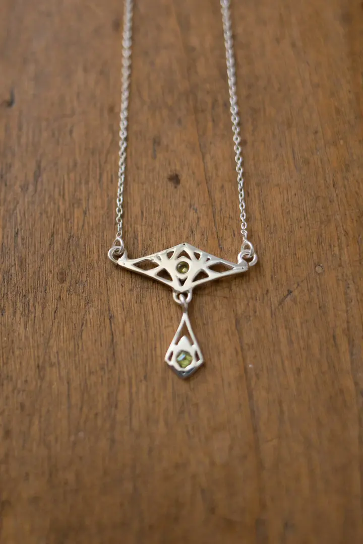 Collier "Mira stilla" en argent et péridot