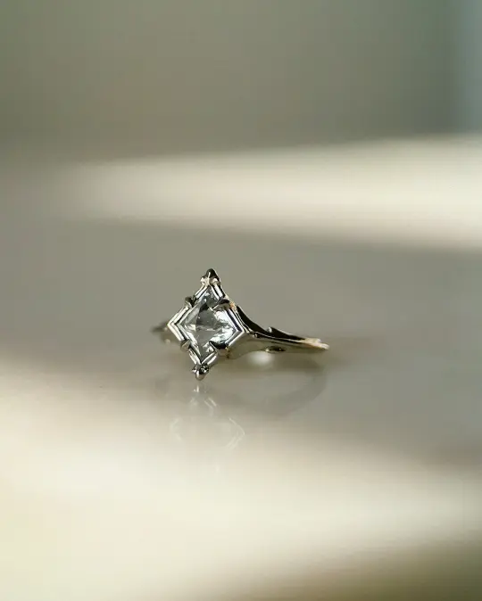 The Mirror Pt II // 14kw + 1.43ct Diamond