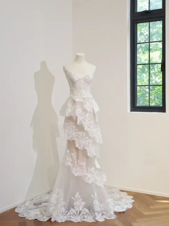 White strapless, fitted waist, lace floral sexy long ball gown, bridal dress R8483
