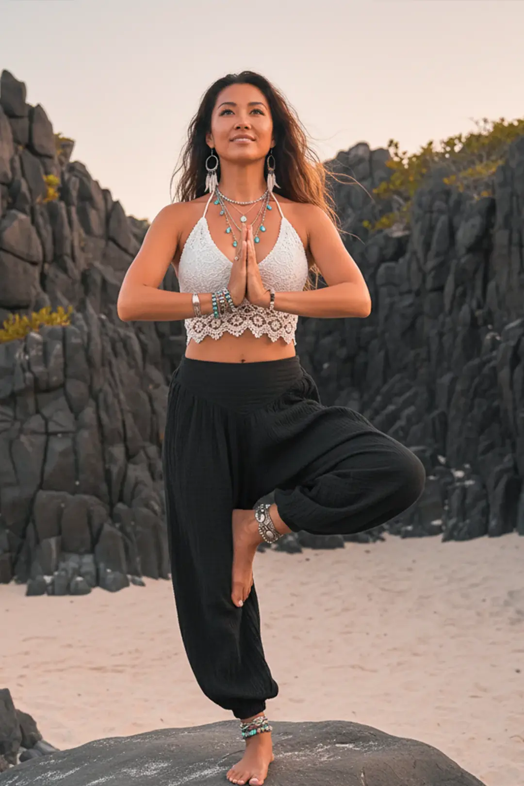 Yogana Pants Black