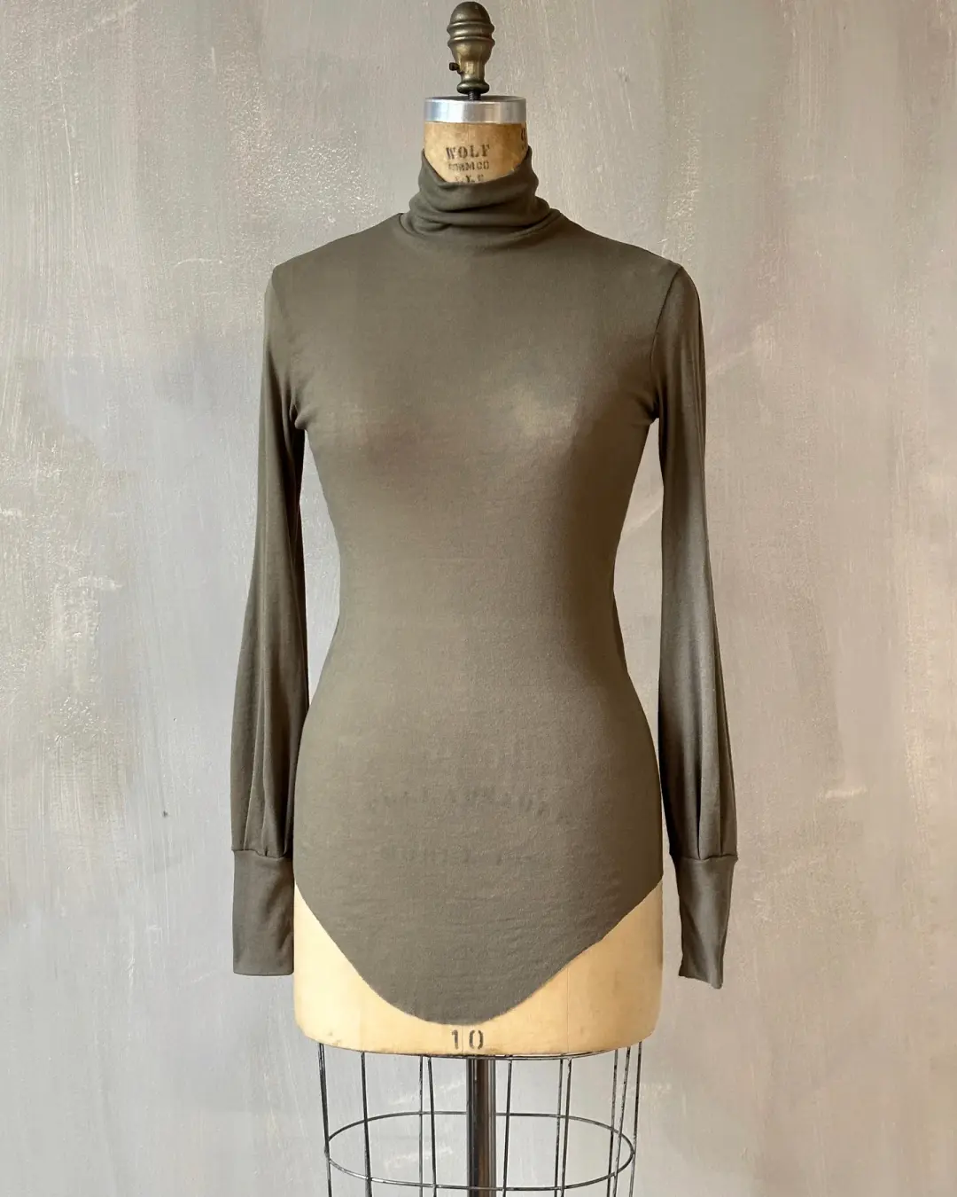 Bishop Sleeve Hourglass Tunic (Moss Green)