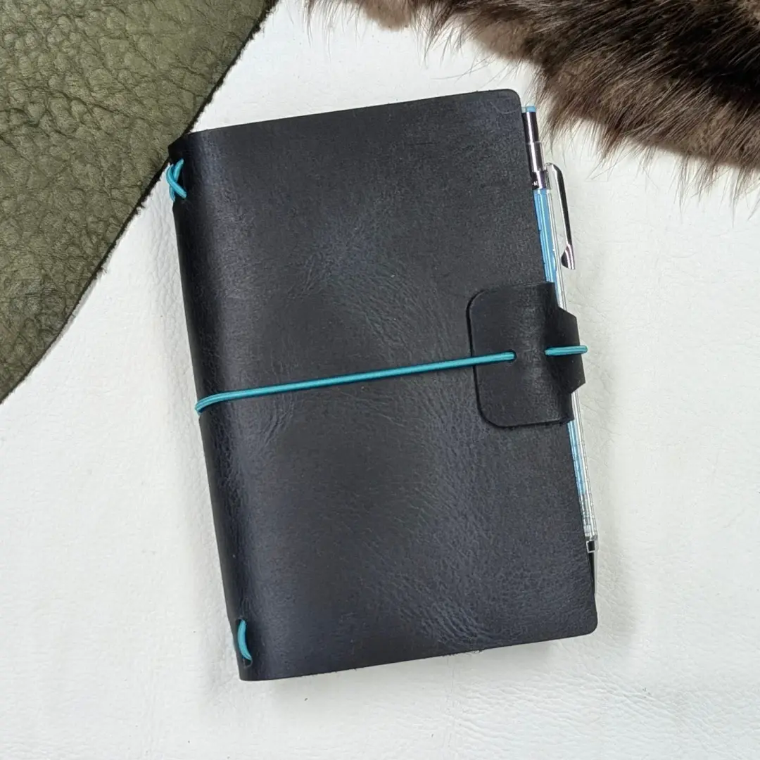 POCKET Traveller's Notebook | Midnight Grey, No. 4