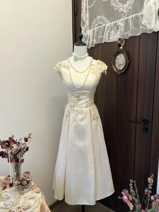 Champagne satin embroidered waist slim fit long skirt homecoming dress R4332