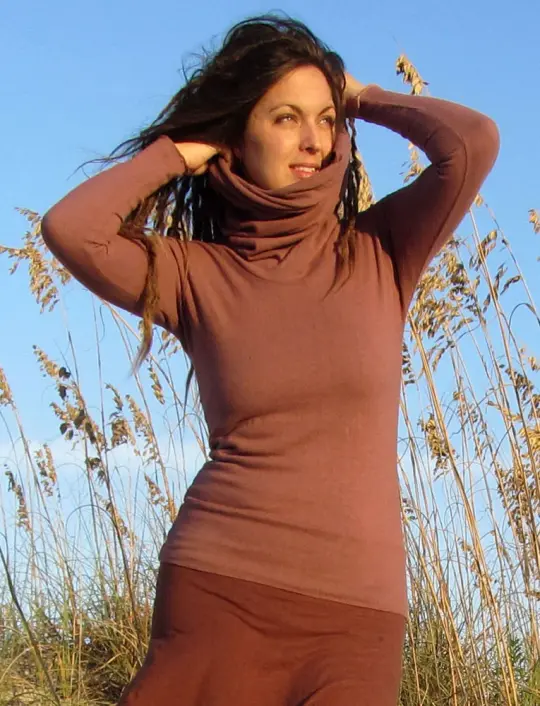 Chunky Cowl Simplicity Folded Band Shirt