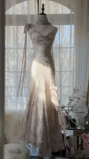 Light pink floral print halter-neck fitted bodycon long ball gown R7688