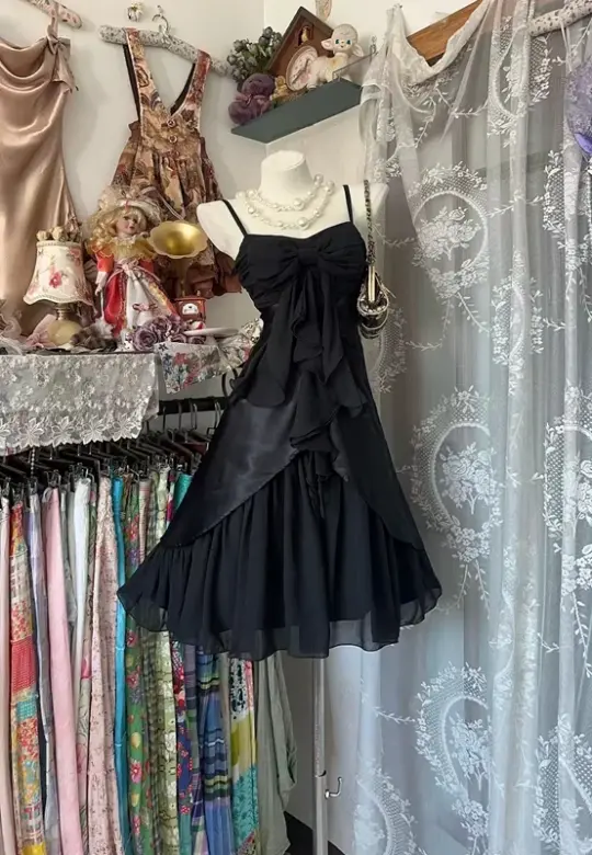 Black halter-neck fitted A-line short elegant ball gown R7812