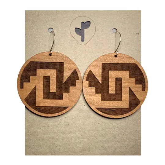 chimalli I / earrings / cherry