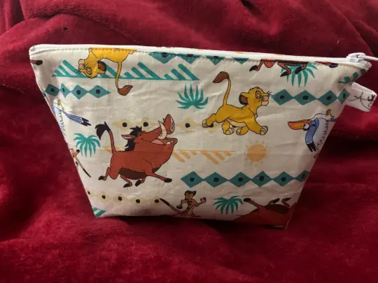 Royal Retinue Zipper Pouch