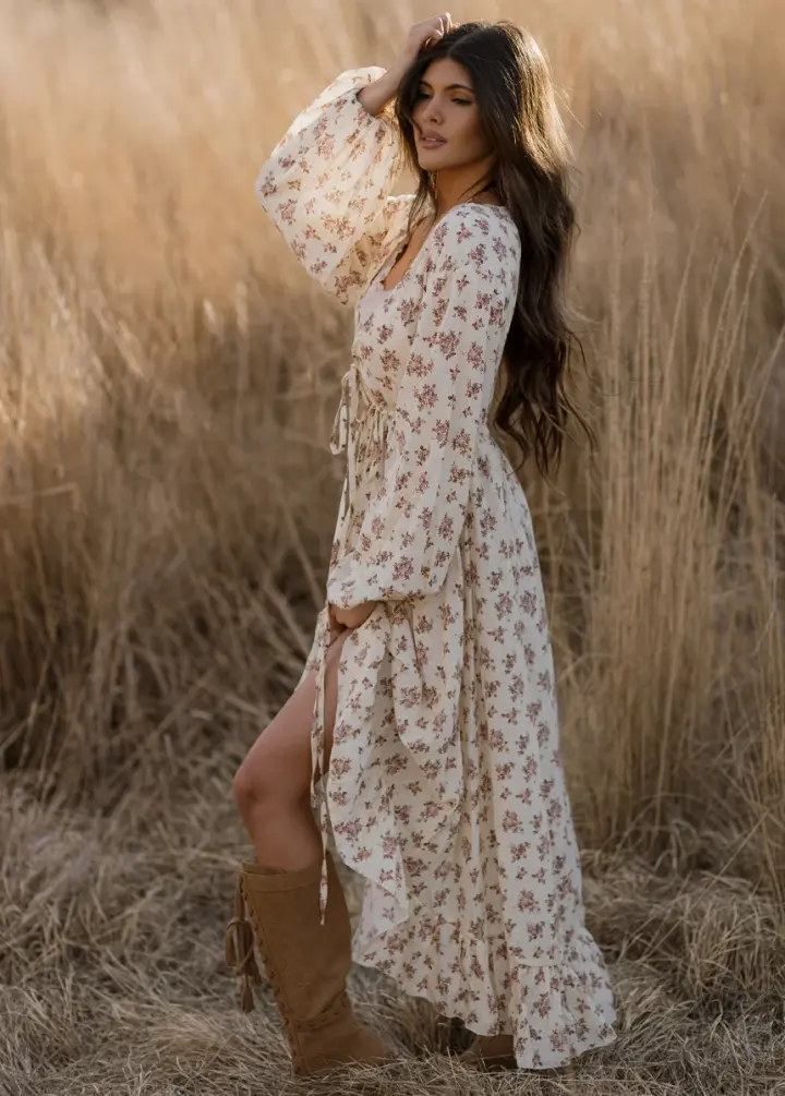 Beri Dress in Ecru Floral