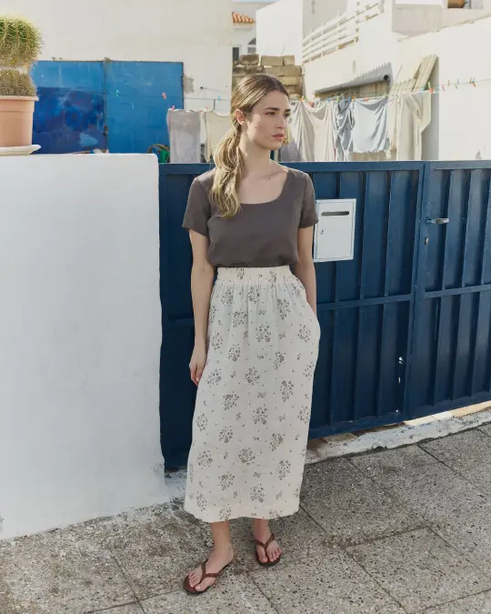 Alba scoop neck fitted linen top