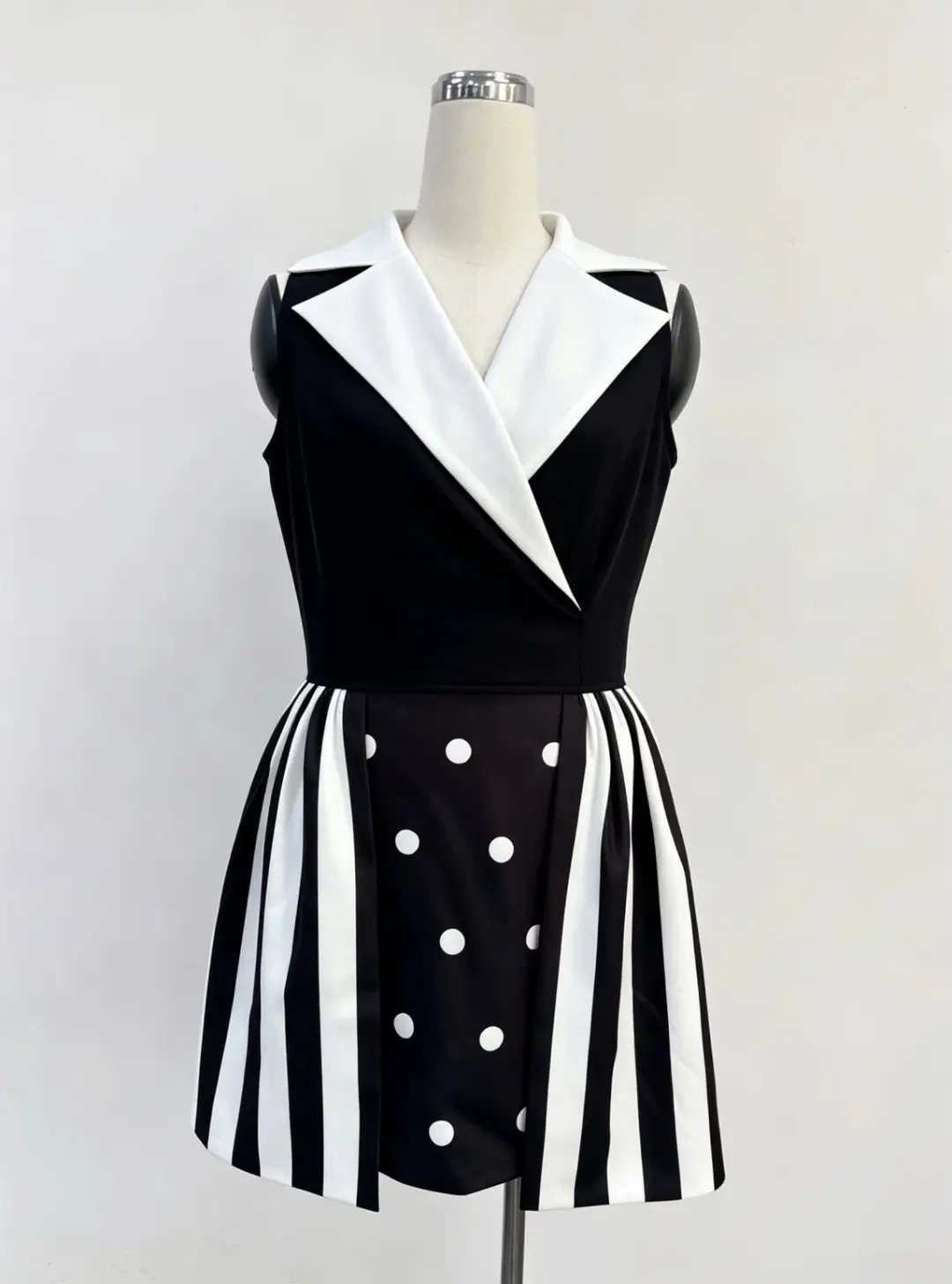 SAMPLE #432 - S Glamour Shots Black And White Mini Dress - Black / White