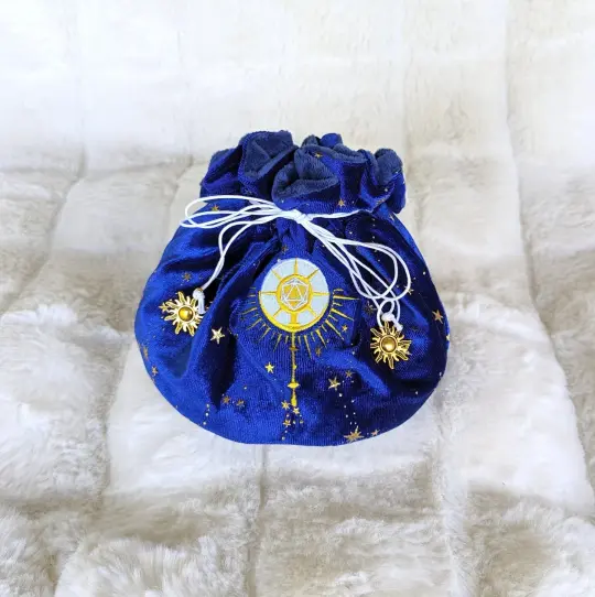 Cleric Dice Bag – Multi-Pocket Starry Blue Velvet Pouch with D20 Design | Fennek & Finch