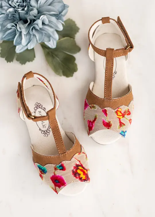 Stella Sandal Flat in Multi Floral
