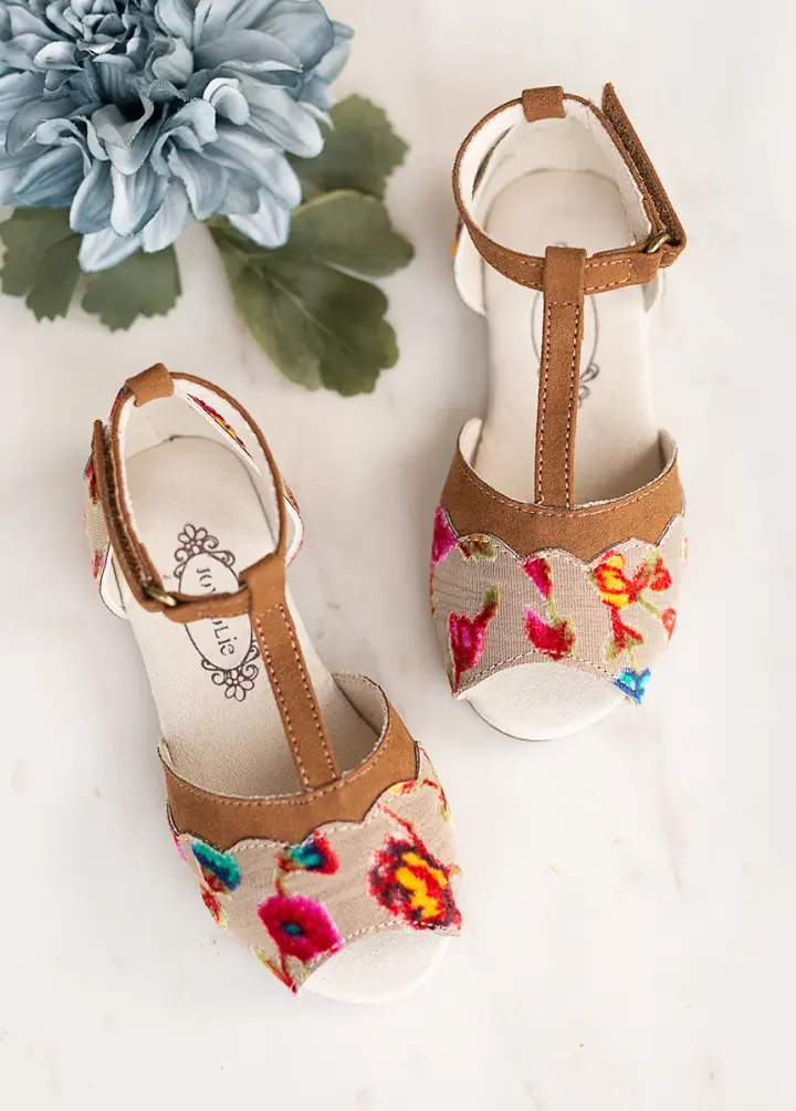 Stella Sandal Flat in Multi Floral