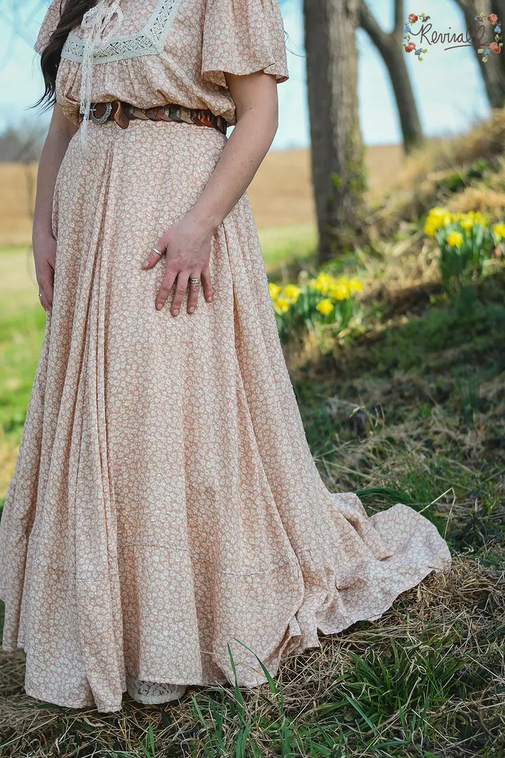 White Bear Skirt in Blush-2XL