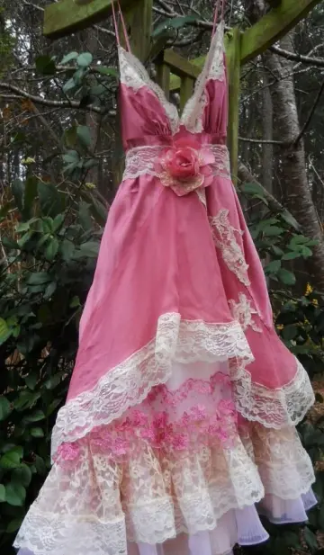 Charming Barbie Pink Party Dress A-Line Spaghetti Straps Lace Hem Maxi Prom Dress RS703