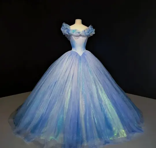 Light blue off-shoulder fitted waist slim-fitting long princess ball gown with a full skirt R8668