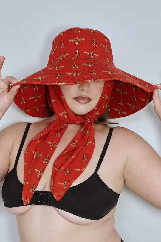 Cotton Beach Hat Red Bug
