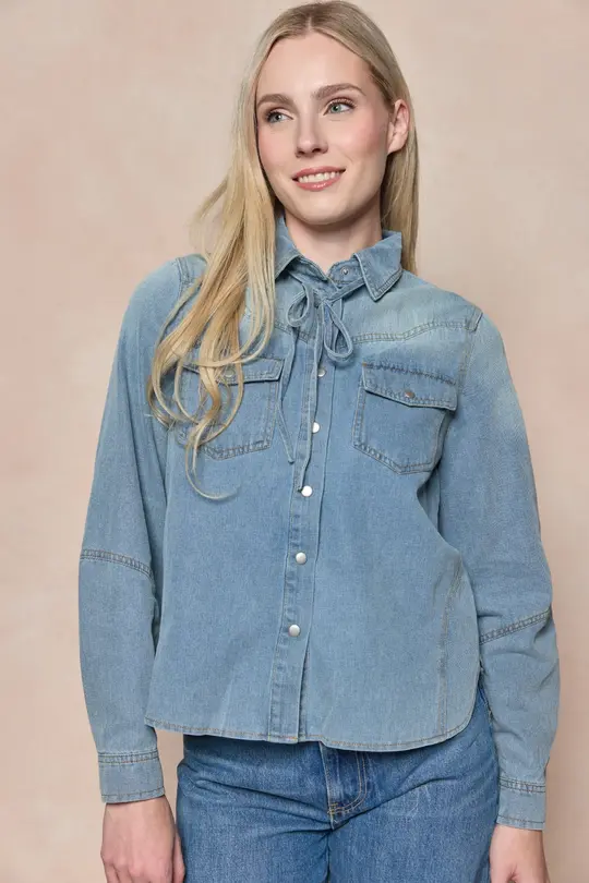 Denver Top in Lightwash Denim