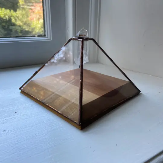 Crystal Topped Pyramid Box, Large no.1