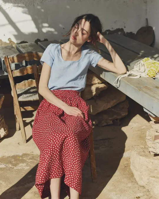 Alba scoop neck fitted linen top