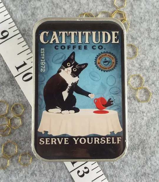Catitude Resin Tin