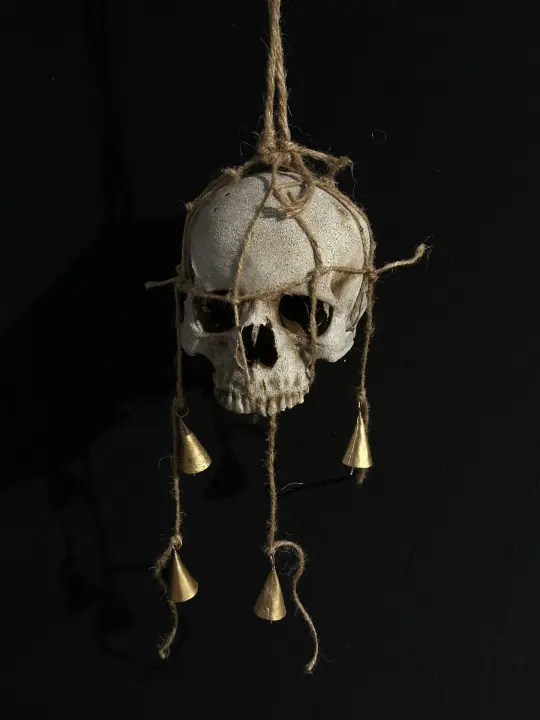 Foam Skull Hip Hanger