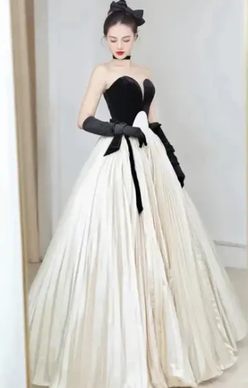 Elegant Black and White Prom Dress ,A-Line Sweetheart Corset Maxi Evening Dress RS1011